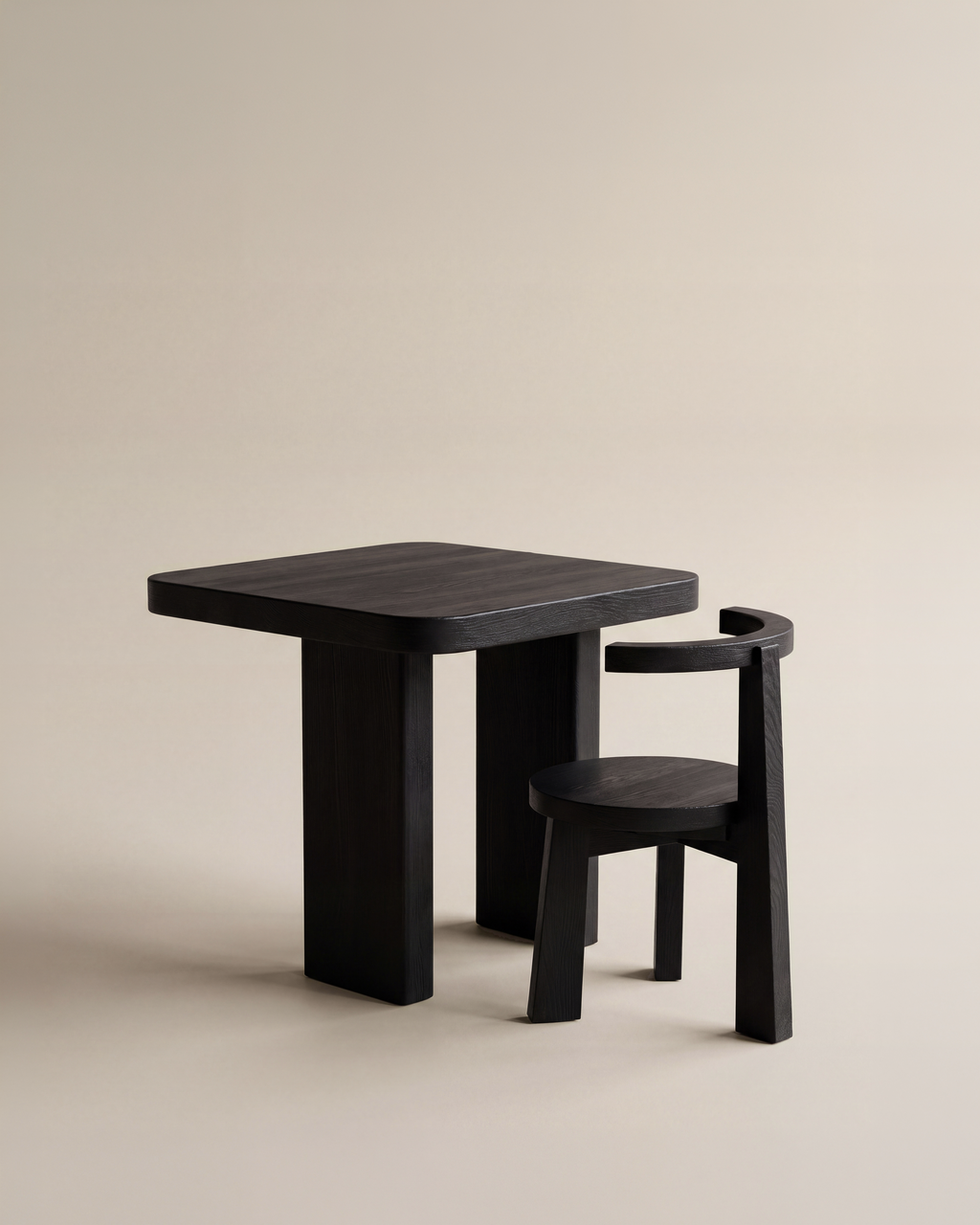 Dua Cafe Table in Carbon Black