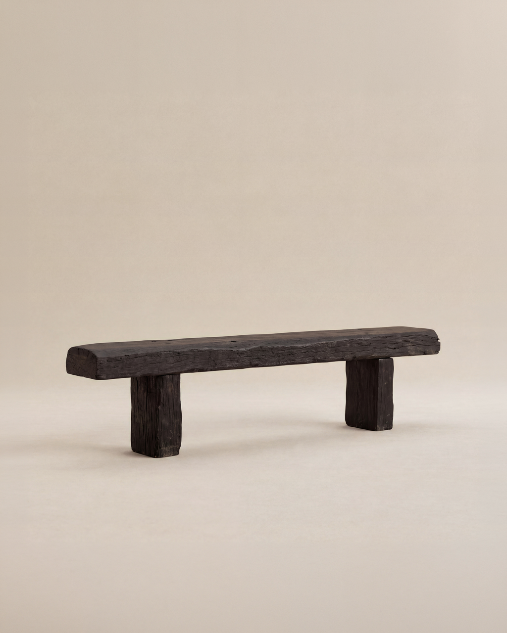 Fuji Bench in Carbon Black