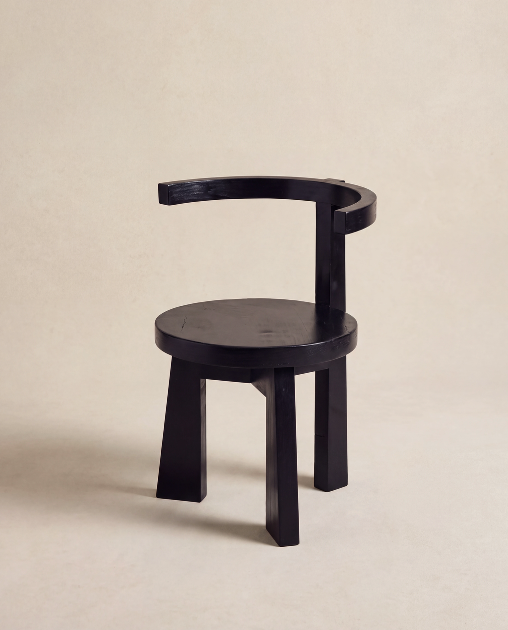 Kabutō Dining Chair